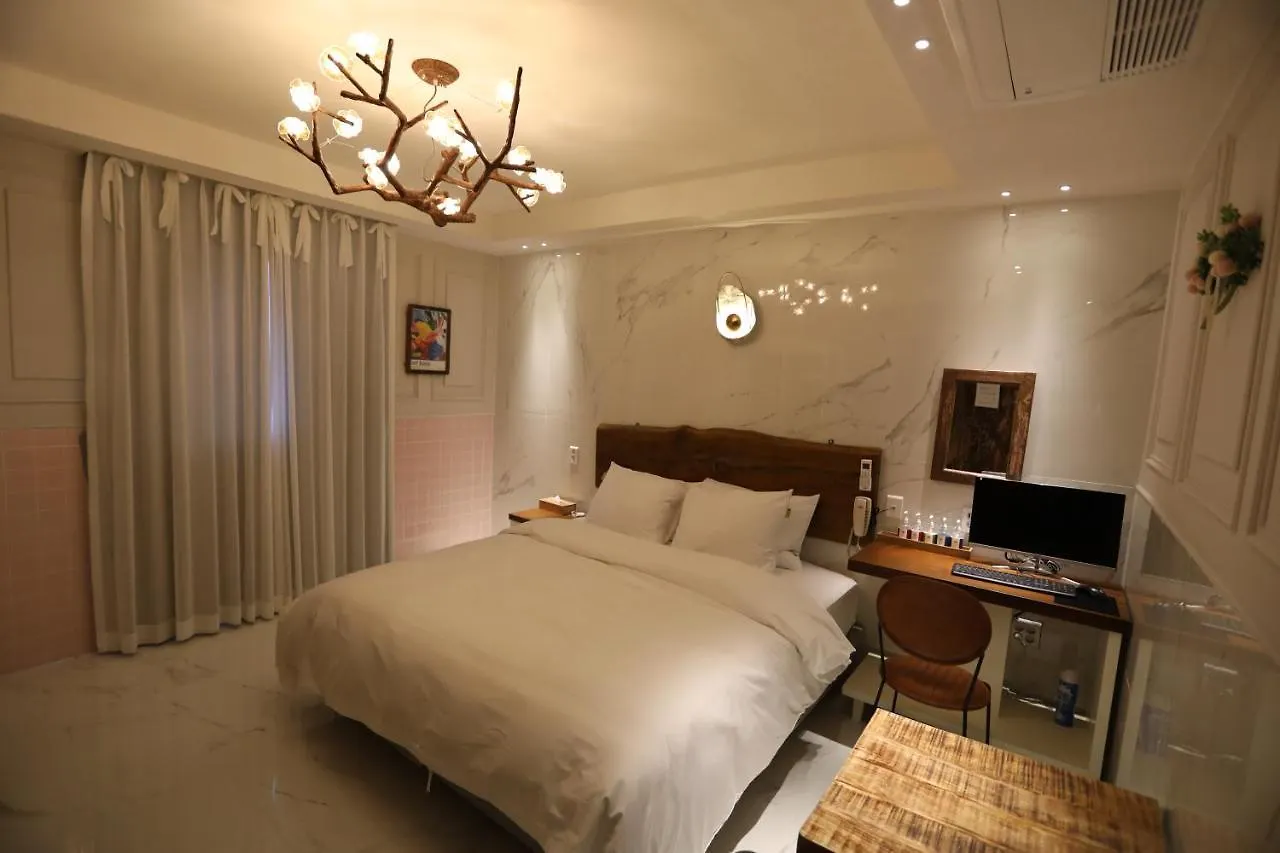***  New February Hotel Sinho Busan Südkorea
